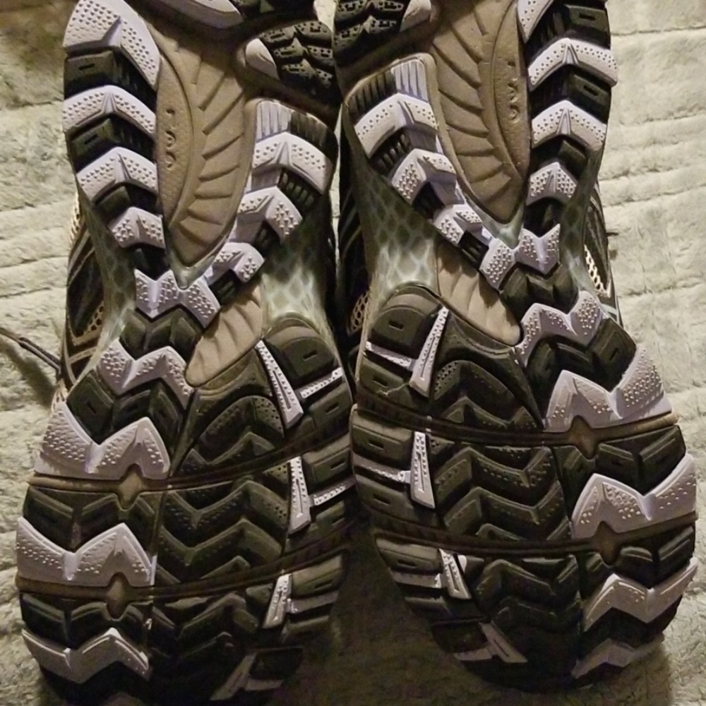 Basic Sneakers - image 3